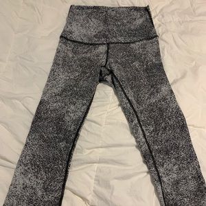 Lululemon cropped leggings